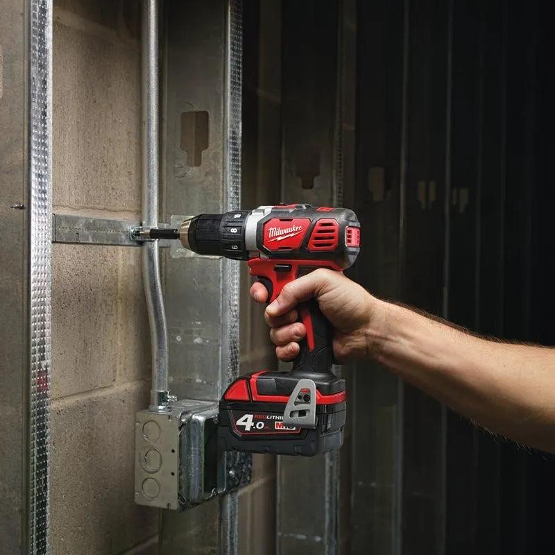 Perceuse visseuse Milwaukee 18V (solo) M18 BDD-0