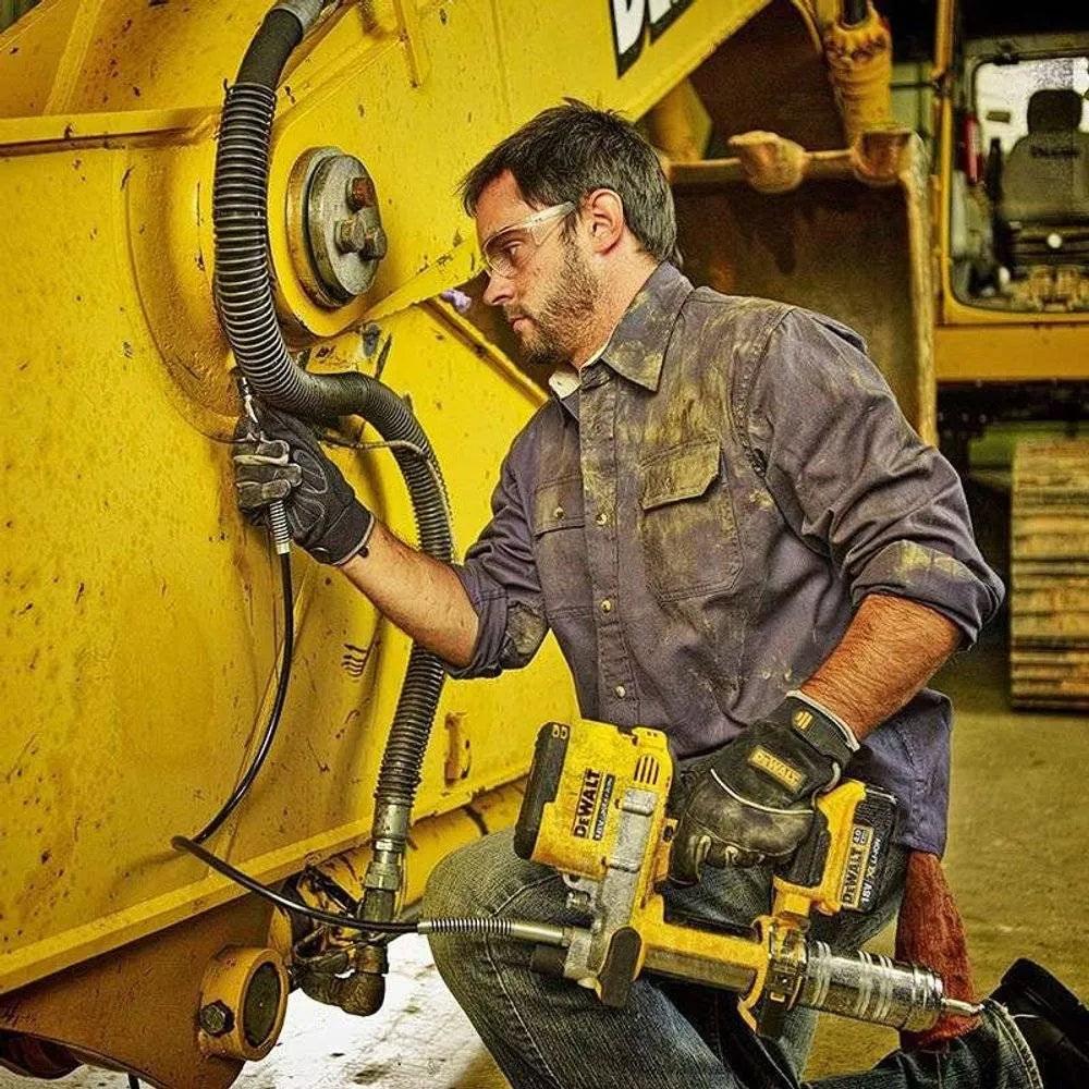 Pompe à graisse DeWalt 18V Li-Ion 690bar + 1 batterie 4Ah en coffret DCGG571M1-QW ✨Comme neuf